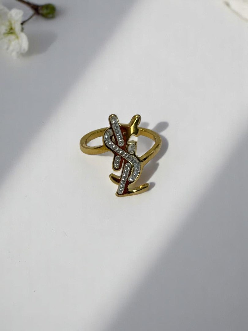 GOLDEN DIAMOND ESHAANI RING