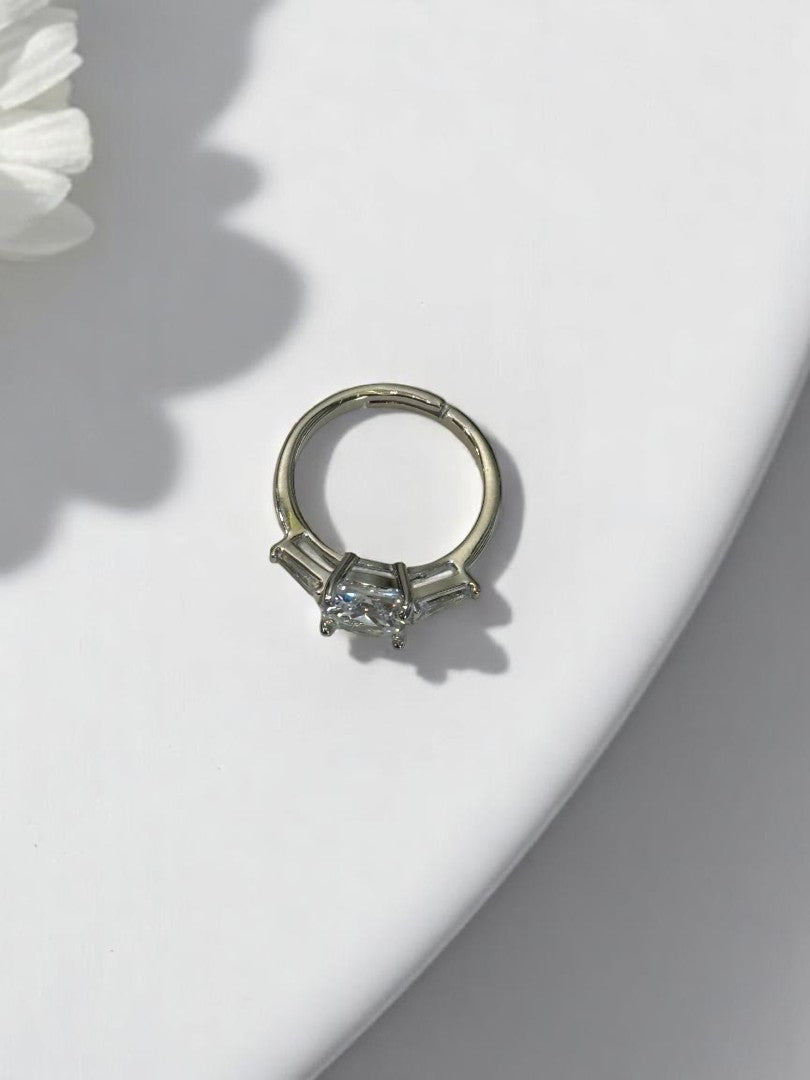 SILVER DIAMOND AMARI RING