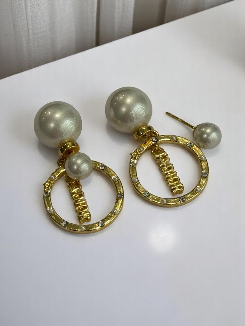 GOLDEN PEARL JADIOR BRODY EARRINGS