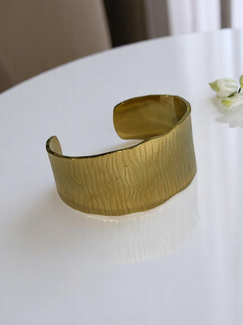 GOLDEN MILAAN BRACELET (CUFF)