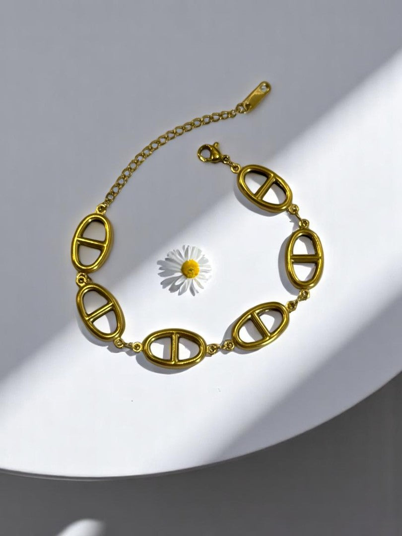 GOLDEN CD KYRIE BRACELET
