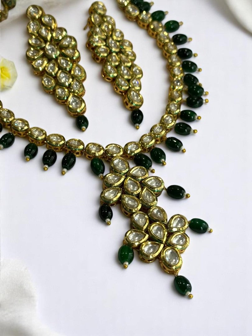 GOLDEN ALAKSHI JEWELLERY SET