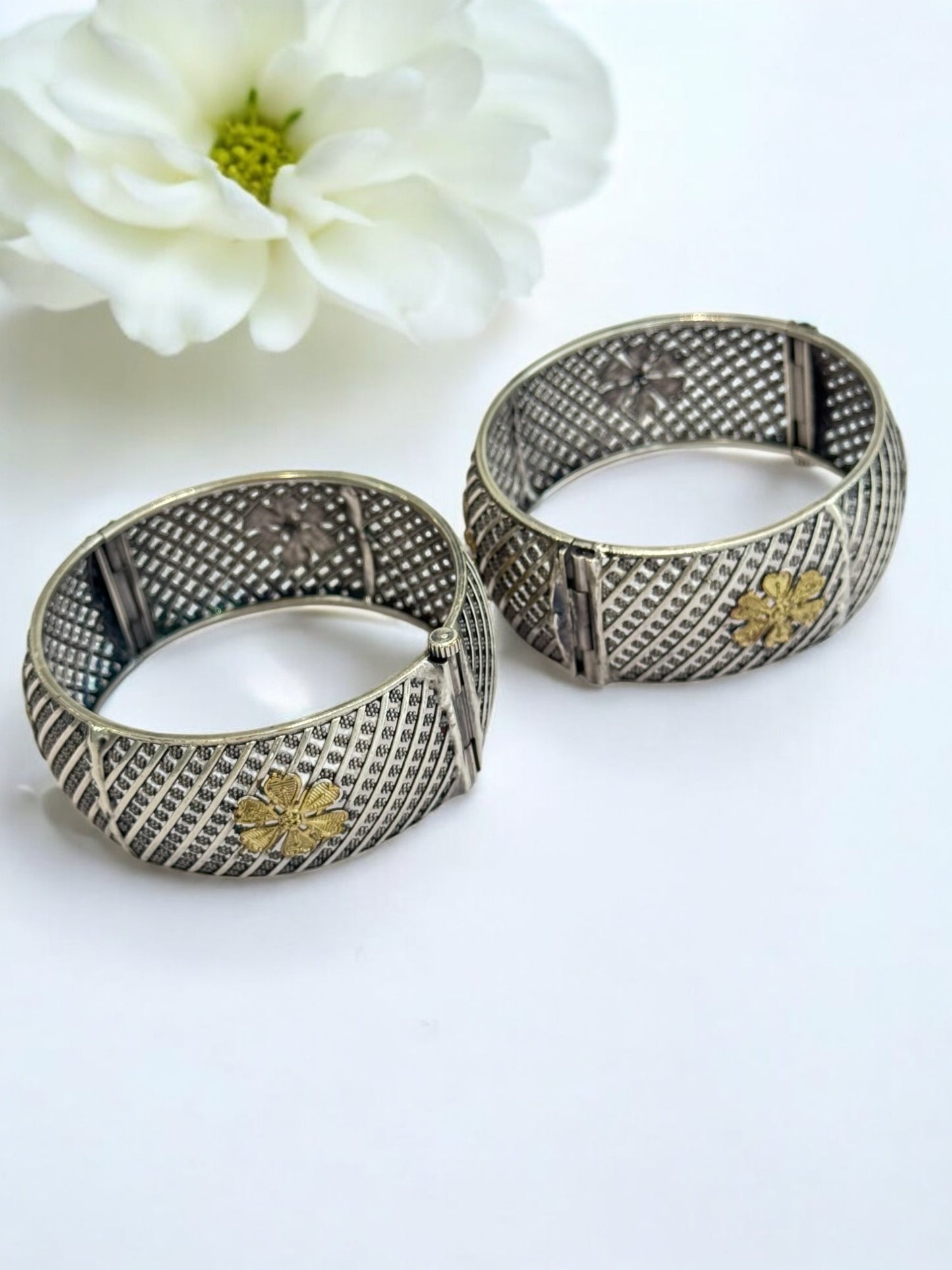 KAASHI GERMAN SILVER BANGLE
