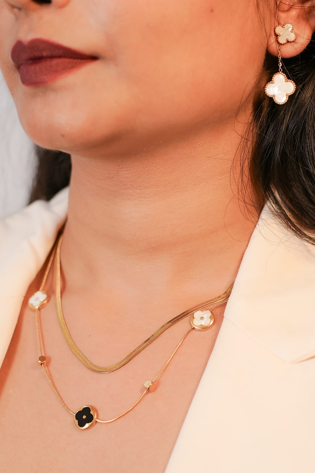 BRANDED CLOVER LAYERED CHAIN