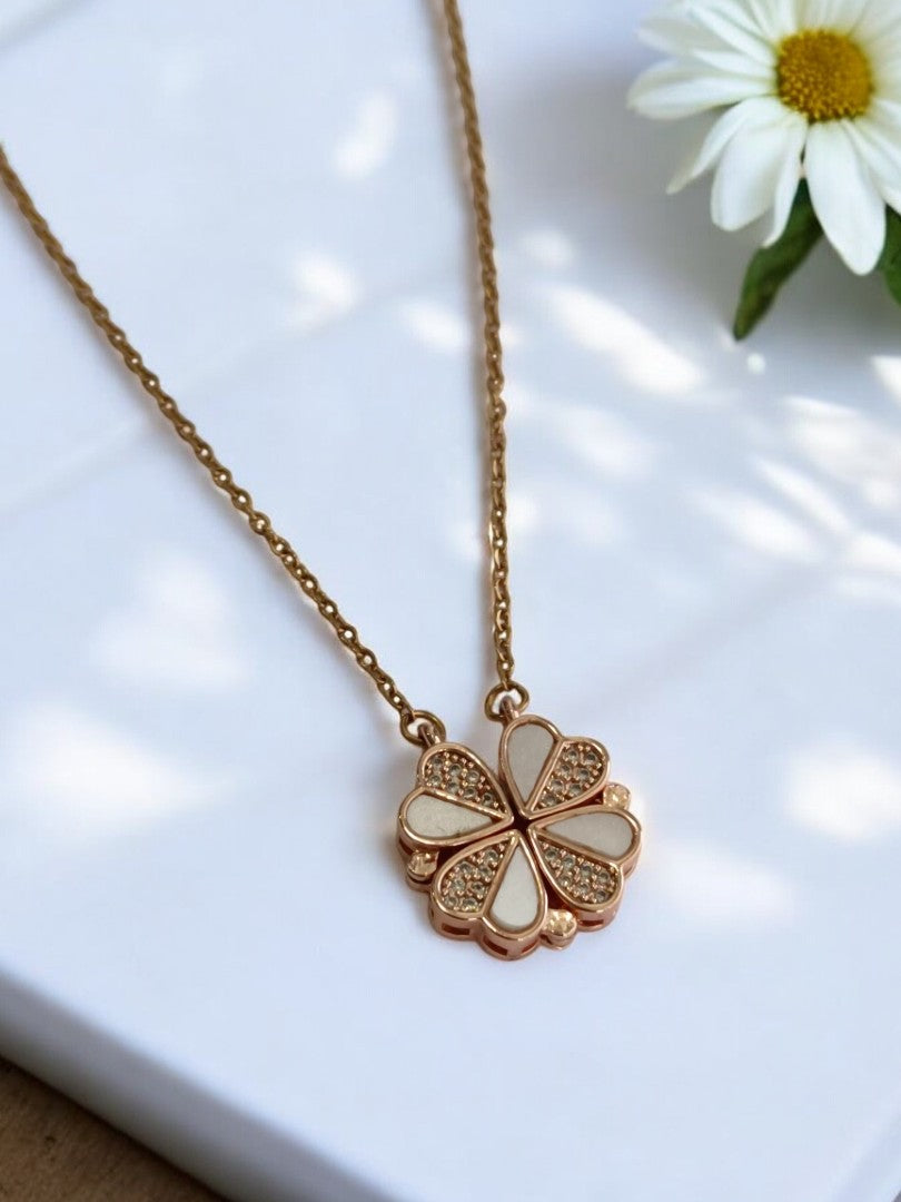 ROSE GOLD CHAIN WITH MAGNATIC DIAMOND HEART