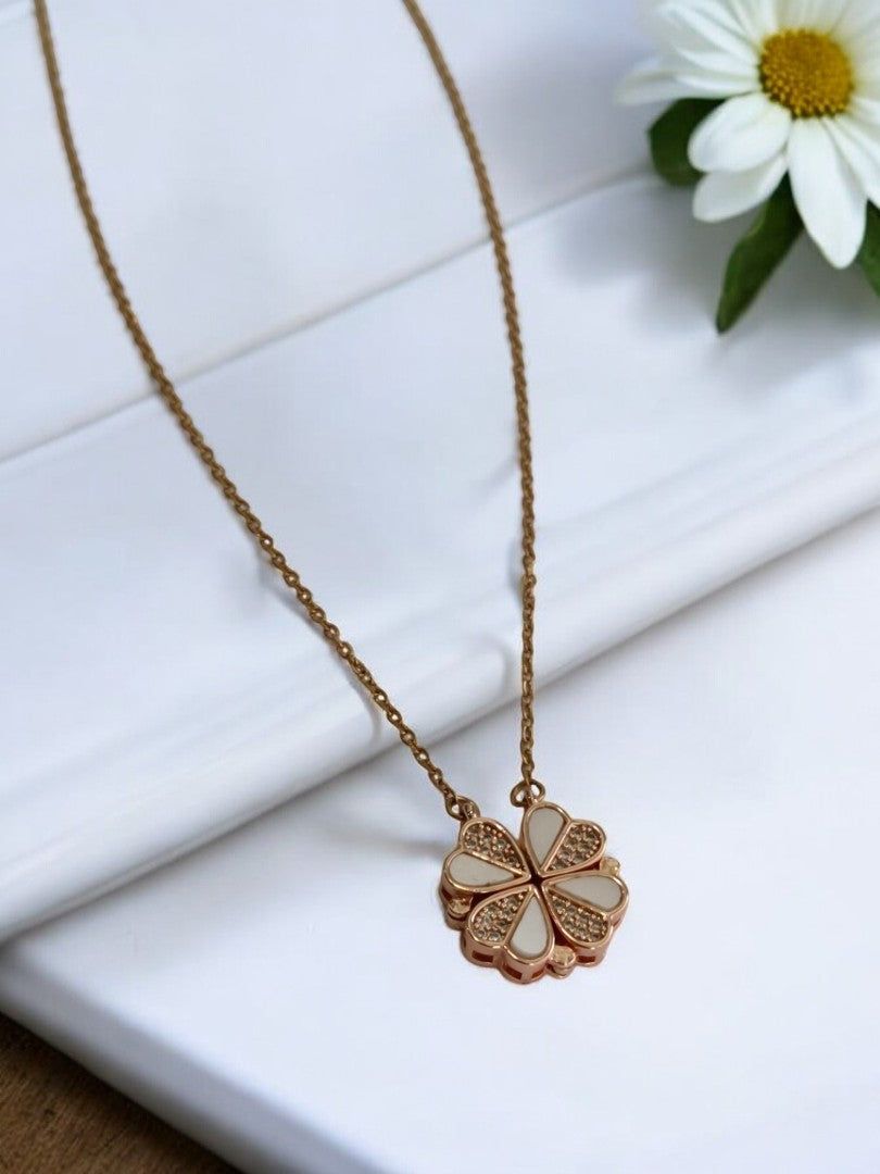 ROSE GOLD CHAIN WITH MAGNATIC DIAMOND HEART