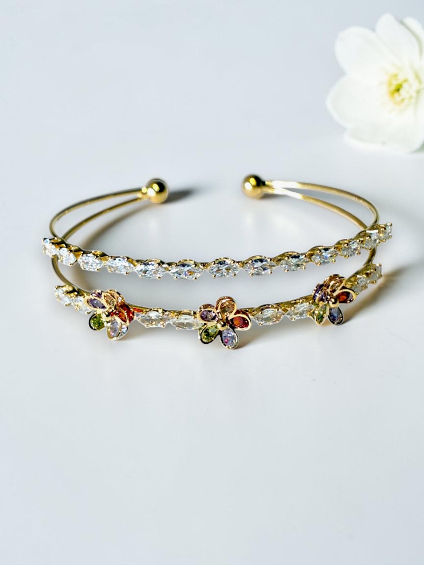 MULTI FLOWER DIAMOND IMERSON BRACELET (CUFF)