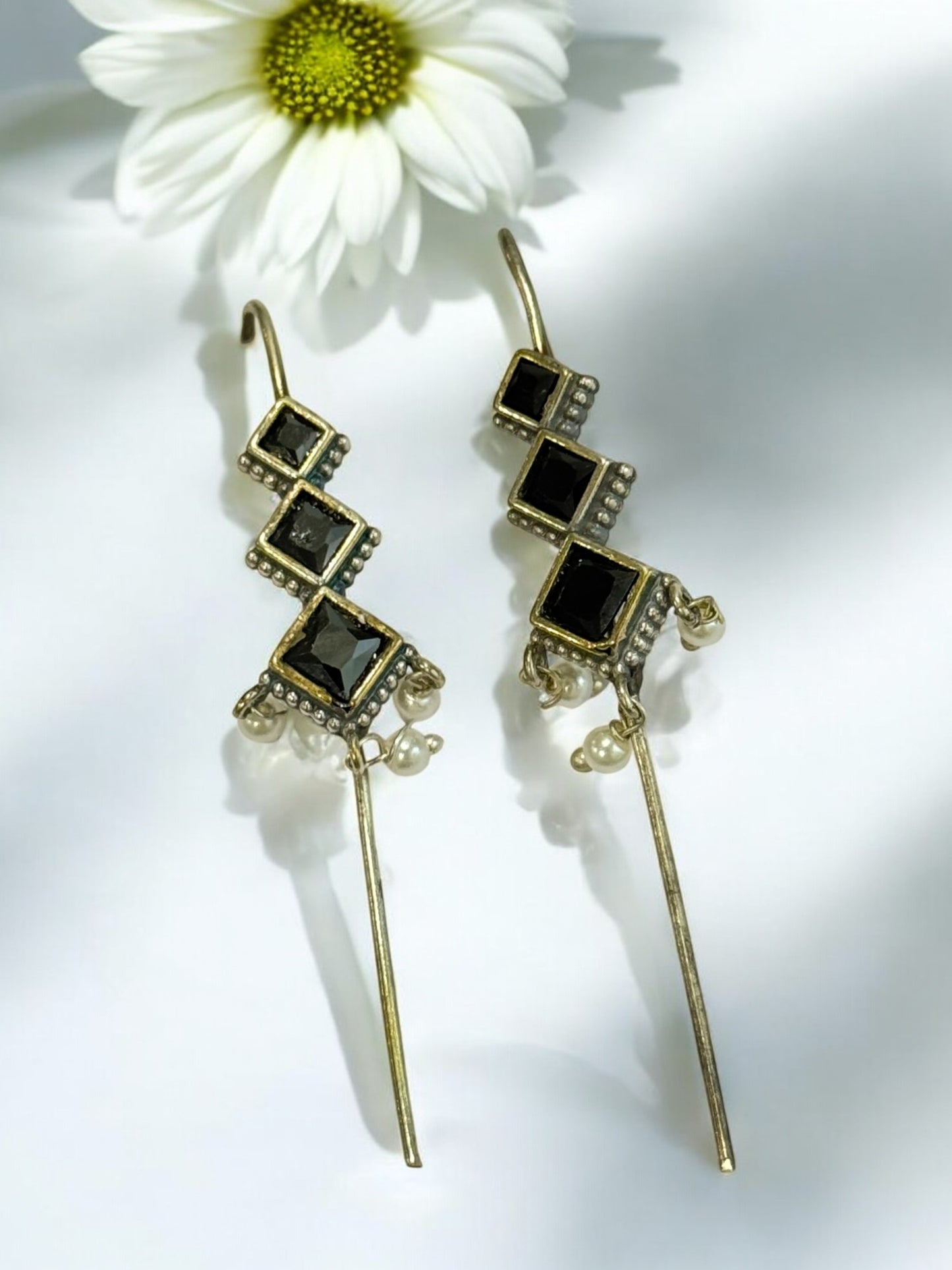 MULTI IRYA GERMAN SILVER EAR CUFF