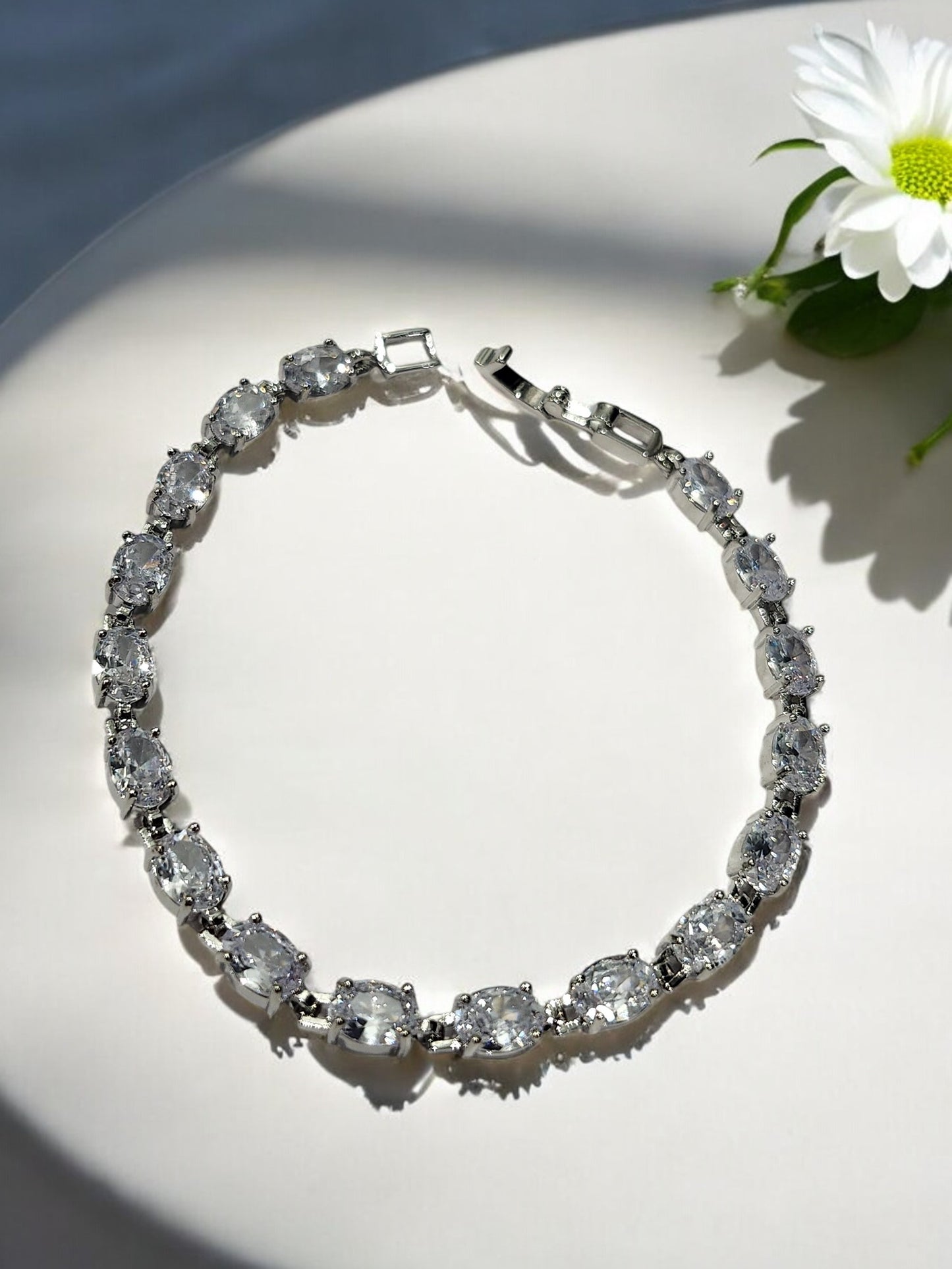 92.5 SILVER OVAL DIAMOND BRACELET