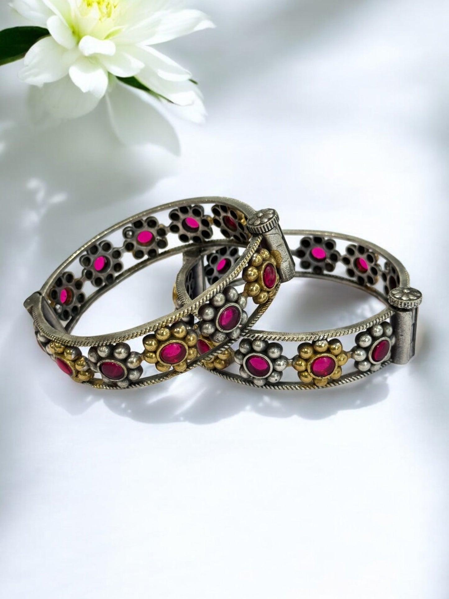 PINK KIHU GERMAN SILVER BANGLE