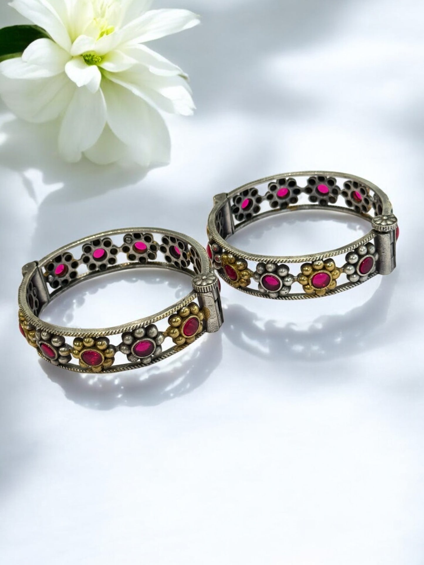 PINK KIHU GERMAN SILVER BANGLE