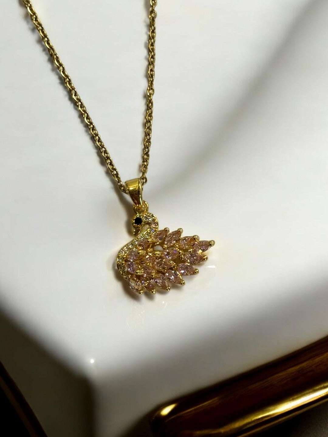 GOLDEN CHAIN WITH PINK STONE SWAN PENDENT