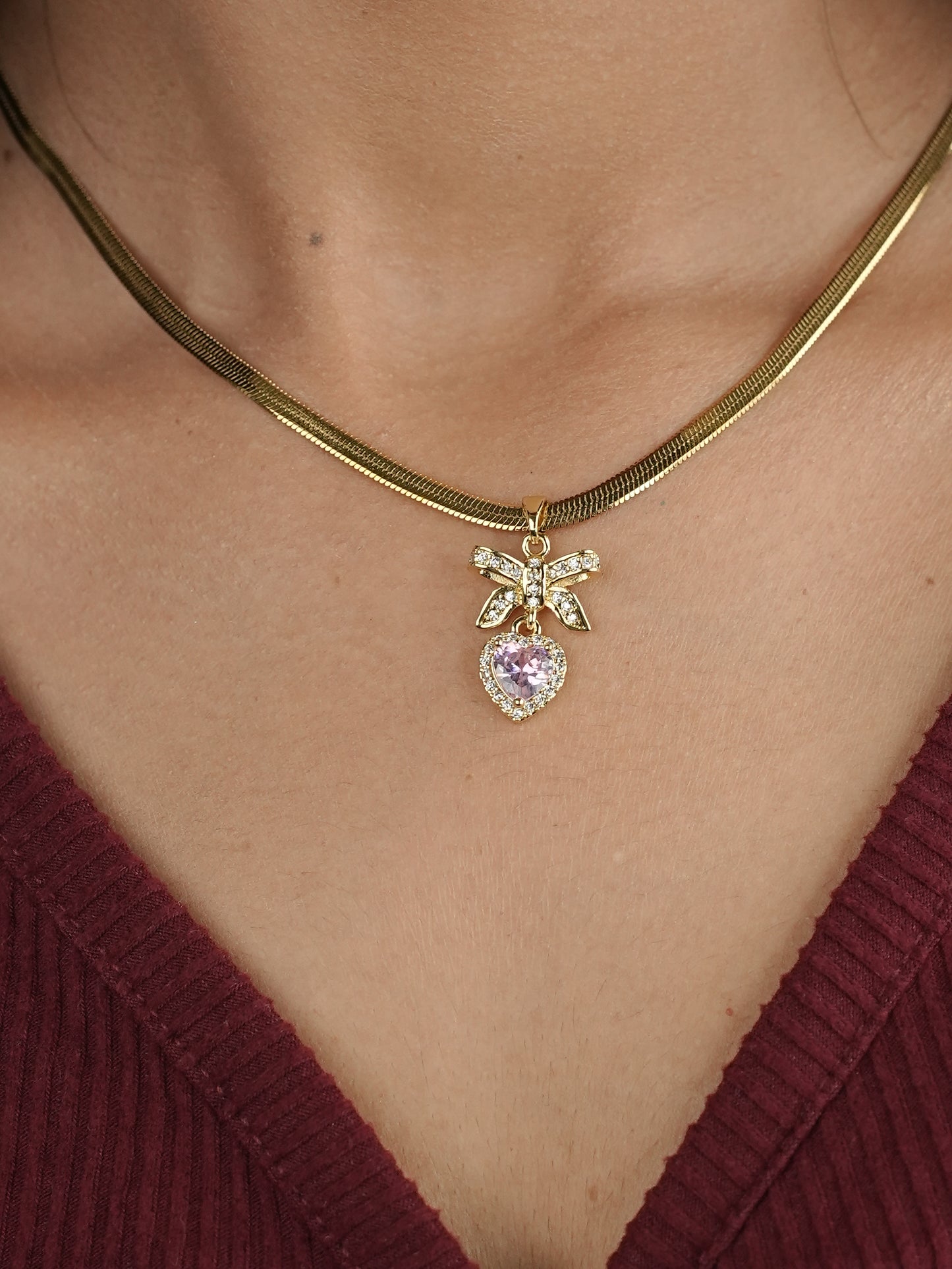 GOLDEN CHAIN WITH PINK DIAMOND AND TINY DIAMOND BOW