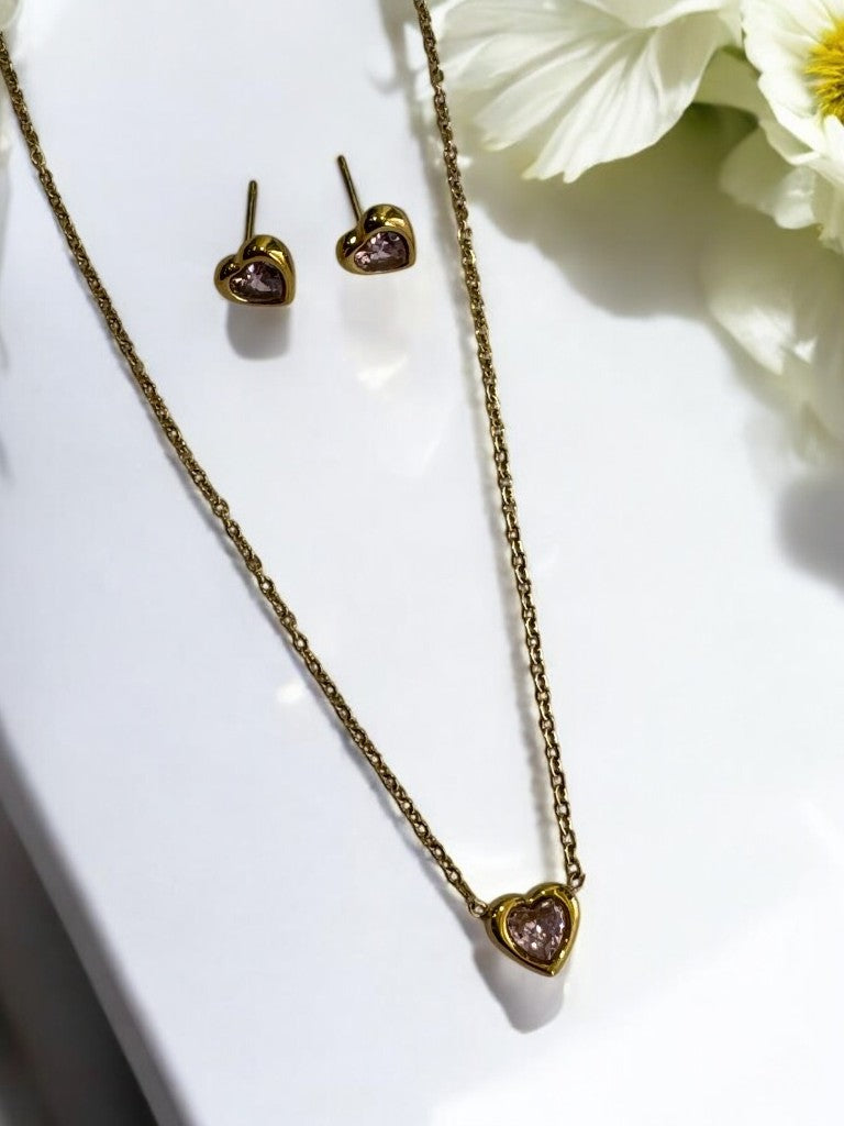 PINK HEART AVERILL NECKLACE