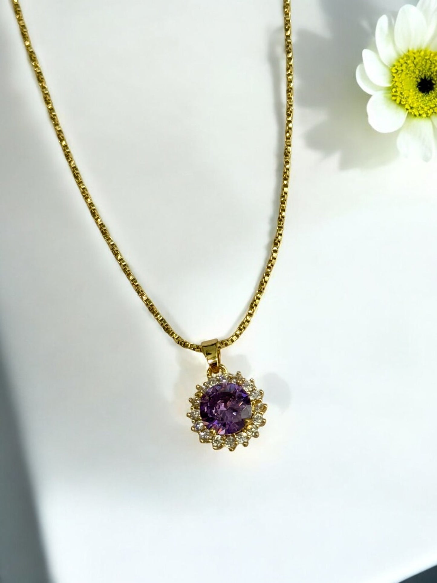 PURPLE DIAMOND AXSON NECKLACE