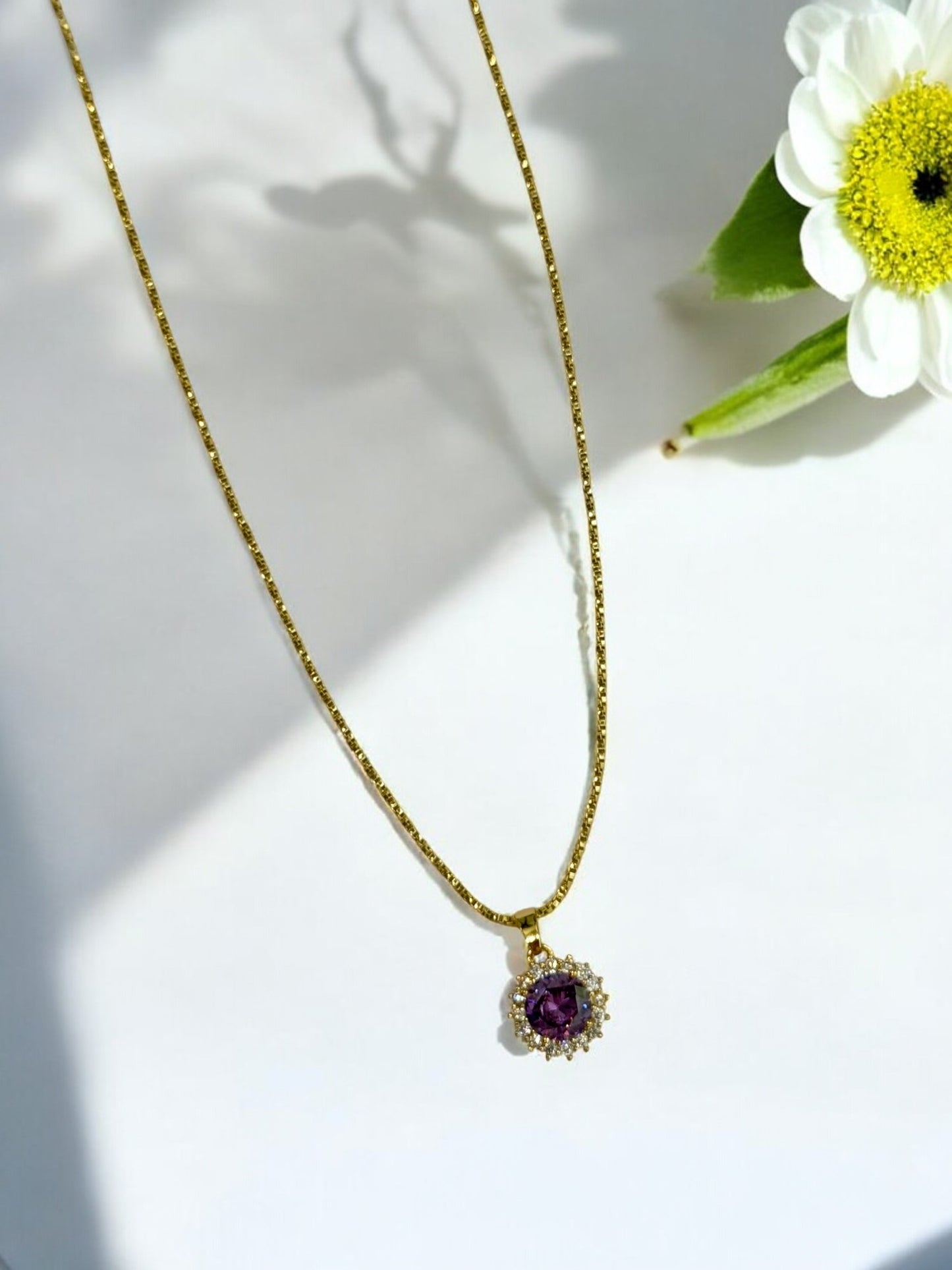 PURPLE DIAMOND AXSON NECKLACE