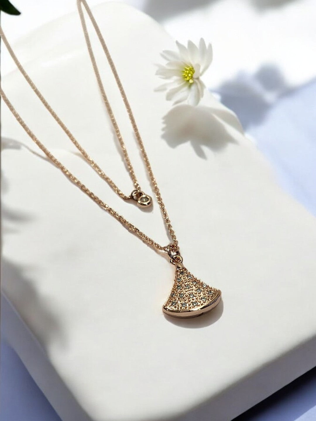 ROSE GOLD LAYERED CHAIN WITH DIAMOND PENDNET