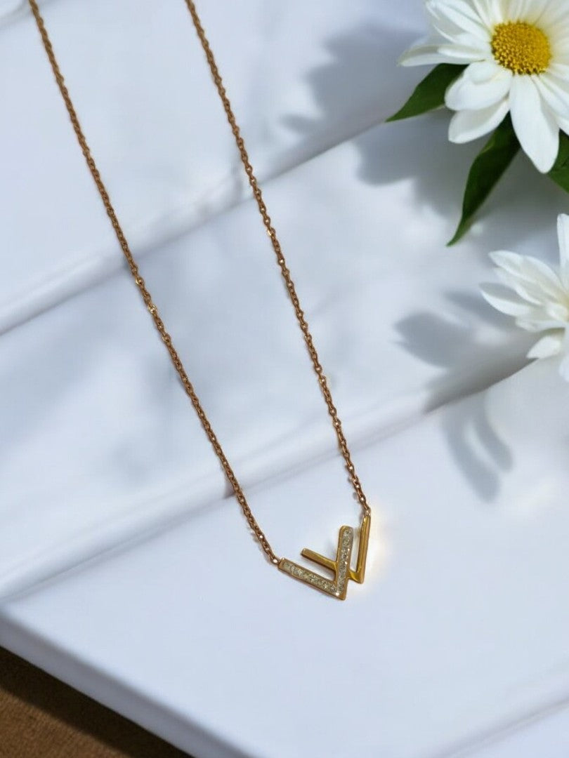 ROSE GOLD CHAIN WITH SHINY DIAMOND W SHAPE PENDENT