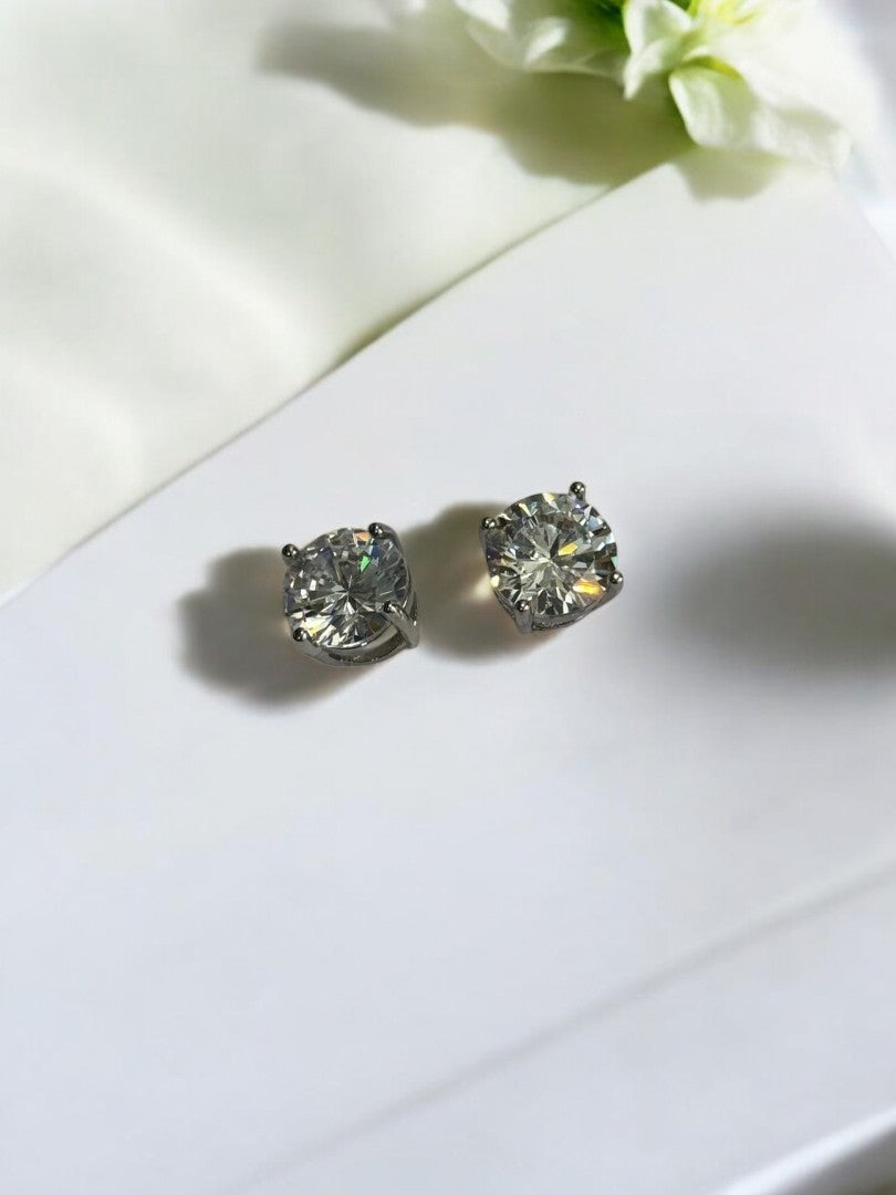 92.5 SILVER PLATED STUDED TWINKLING DIAMOND PREMIUM STUD