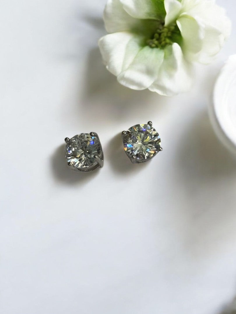 92.5 SILVER PLATED STUDED TWINKLING DIAMOND PREMIUM STUD