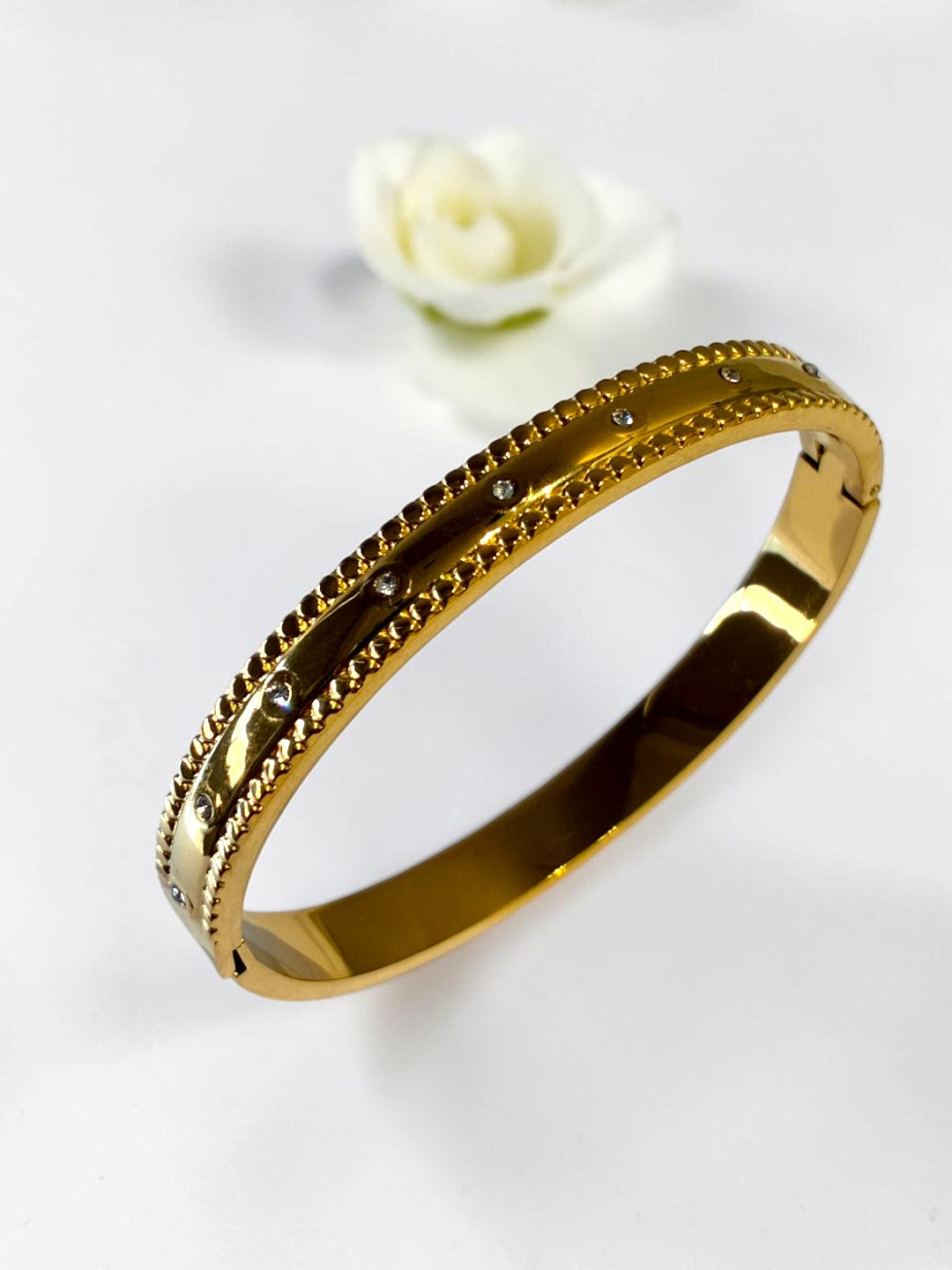 GOLDEN DIAMOND DAZZLE BRACELET