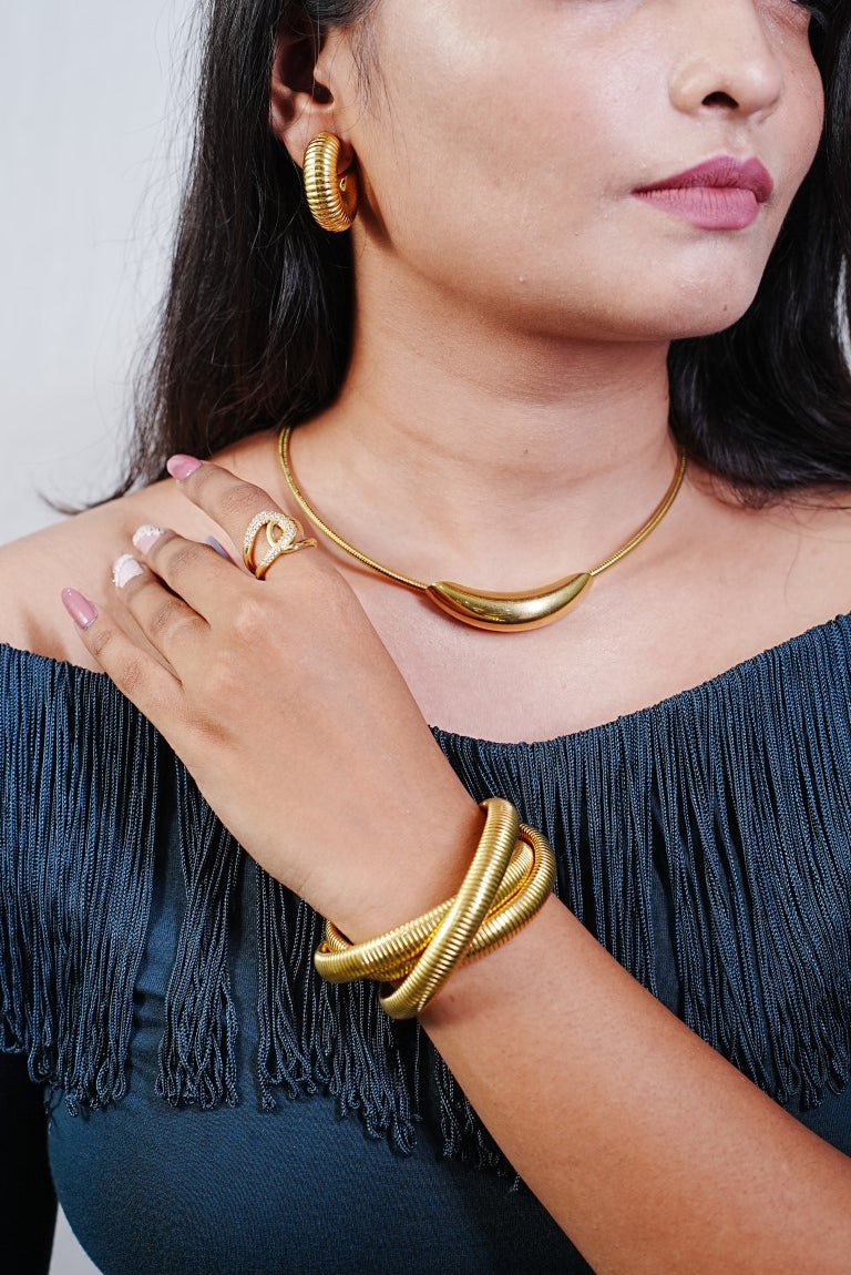 GOLDEN STARTCHABLE BRACELET