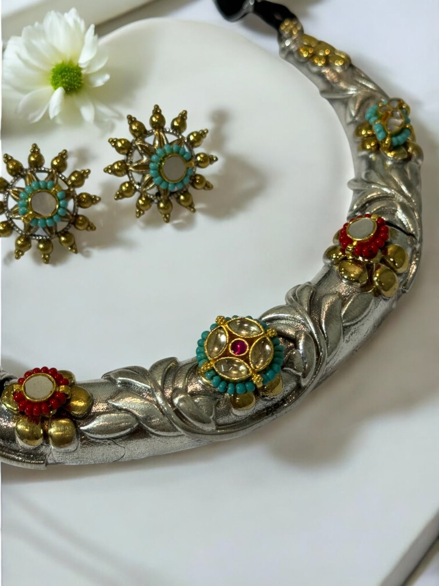 WHITE CHANDRIKA HASLI GERMAN SILVER JEWELLERY SET