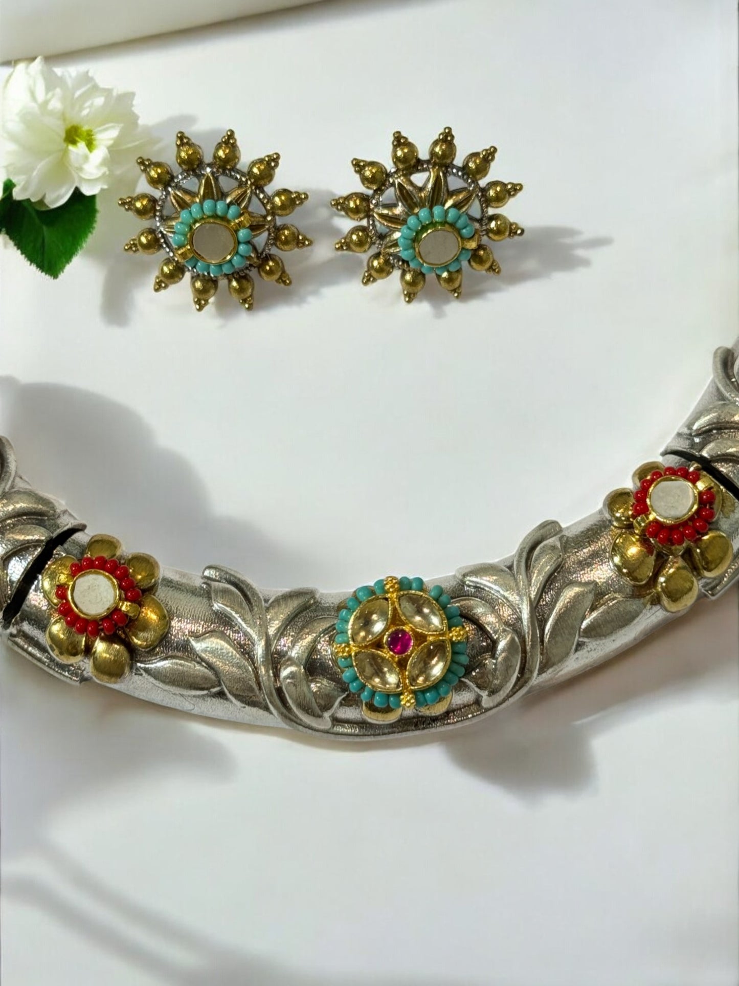 WHITE CHANDRIKA HASLI GERMAN SILVER JEWELLERY SET