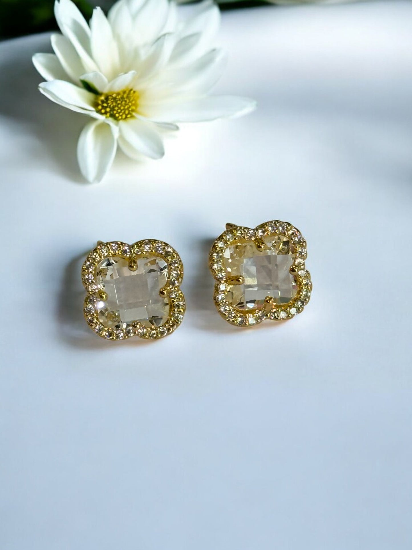 WHITE DIAMOND VICENTE EARRINGS