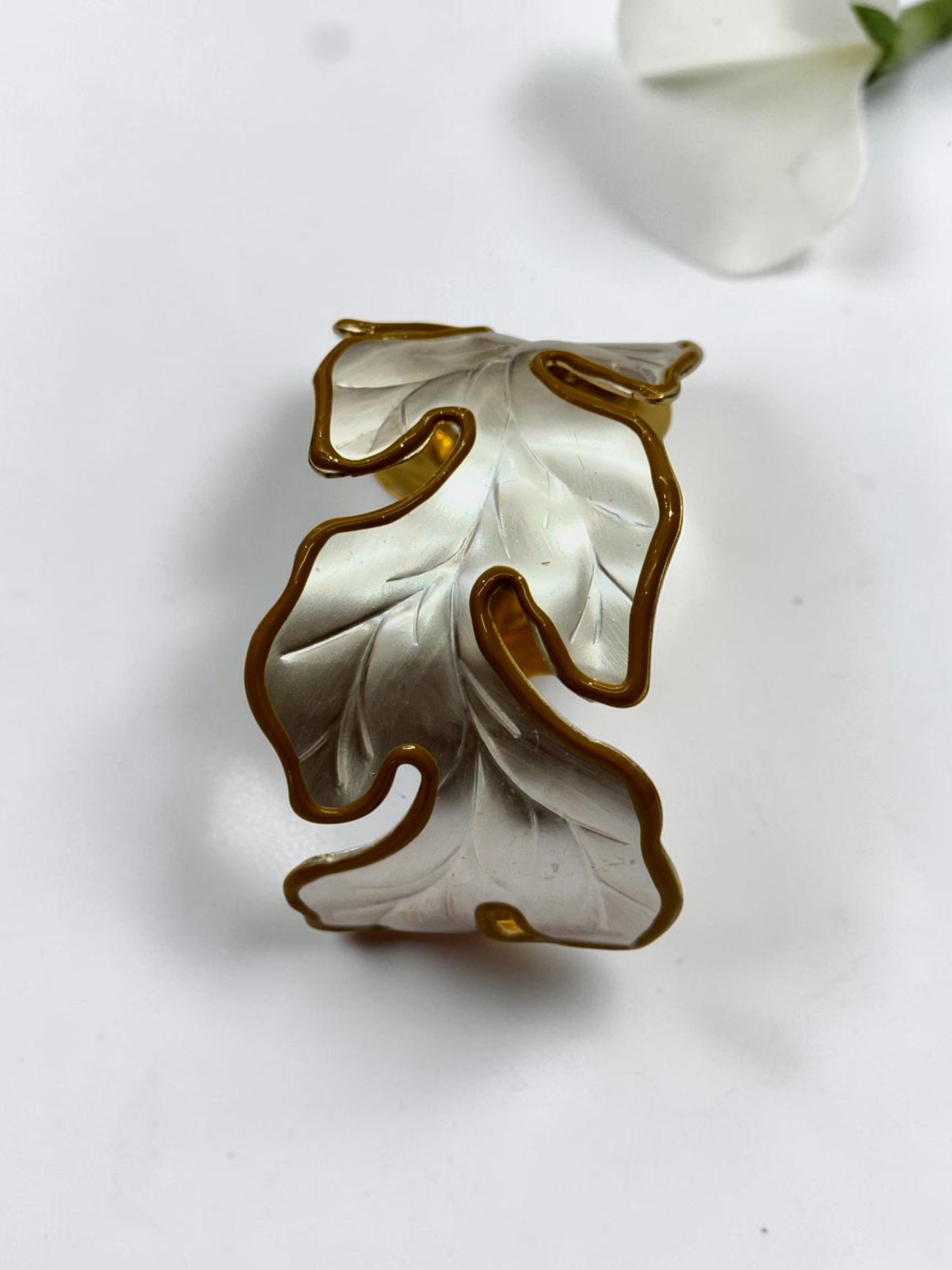 WHITE LEAF EZRA BRACELET (CUFF)