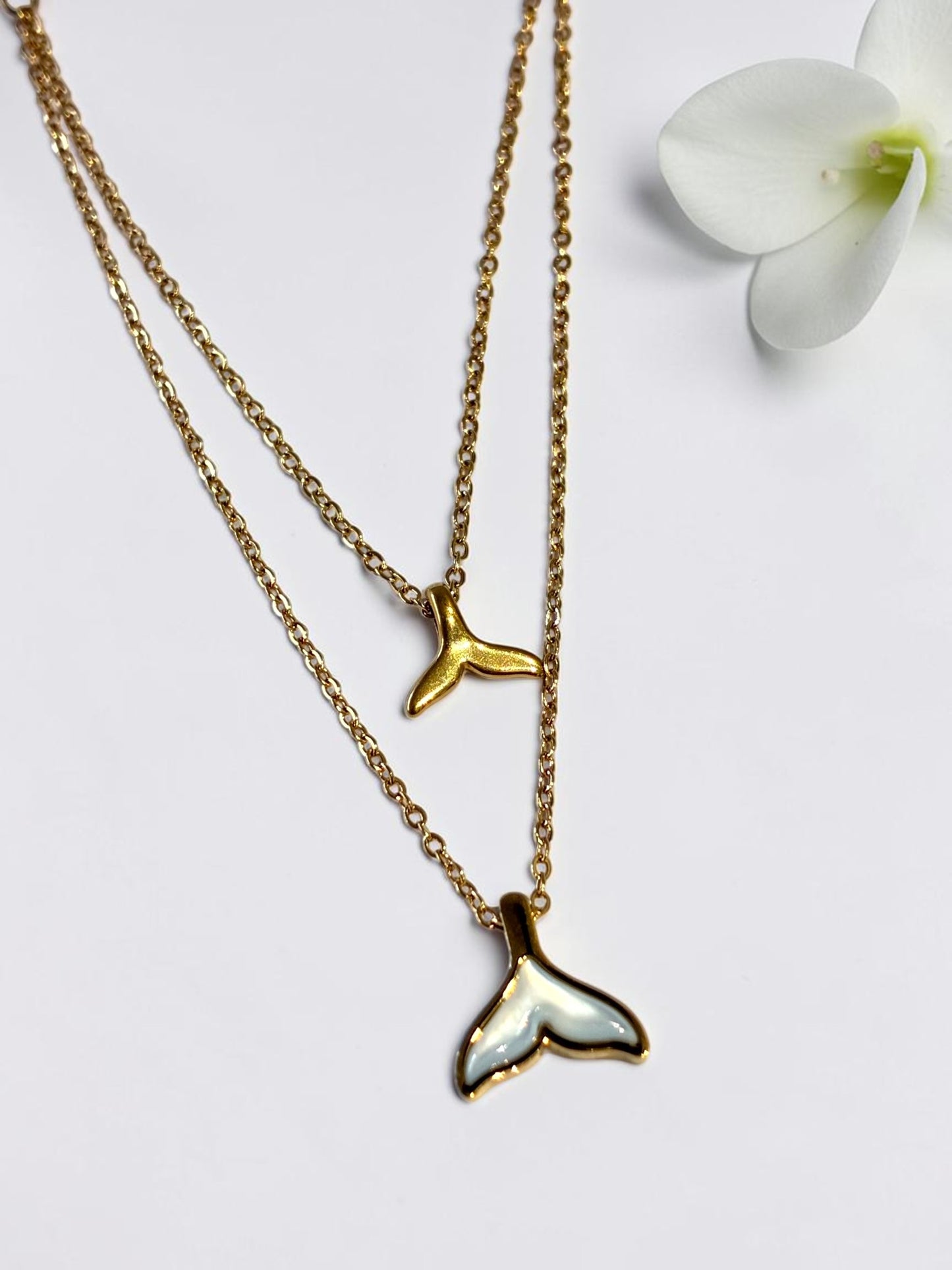WHITE LAYERED FISH TAIL EMALINE NECKLACE