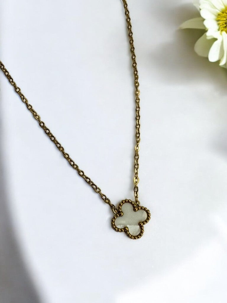 WHITE & BLACK REVERSIBLE CLOVER JACK NECKLACE