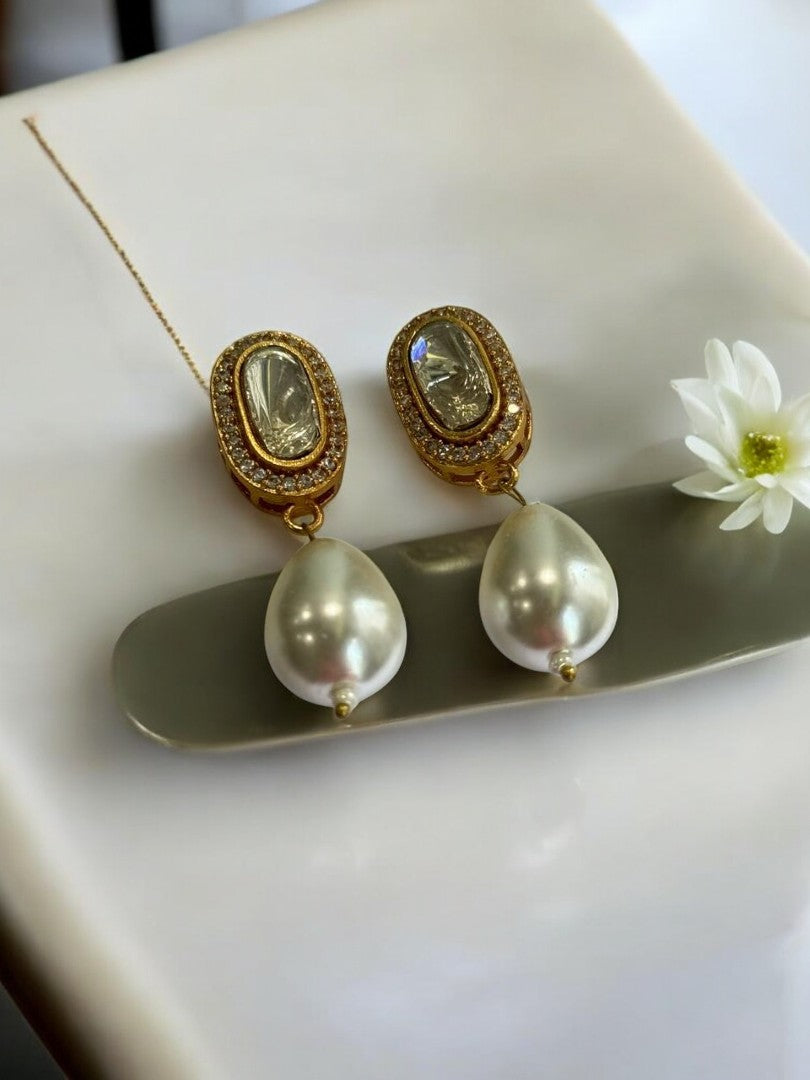WHITE PEARL SINDHIYA KUNDAN EARRINGS