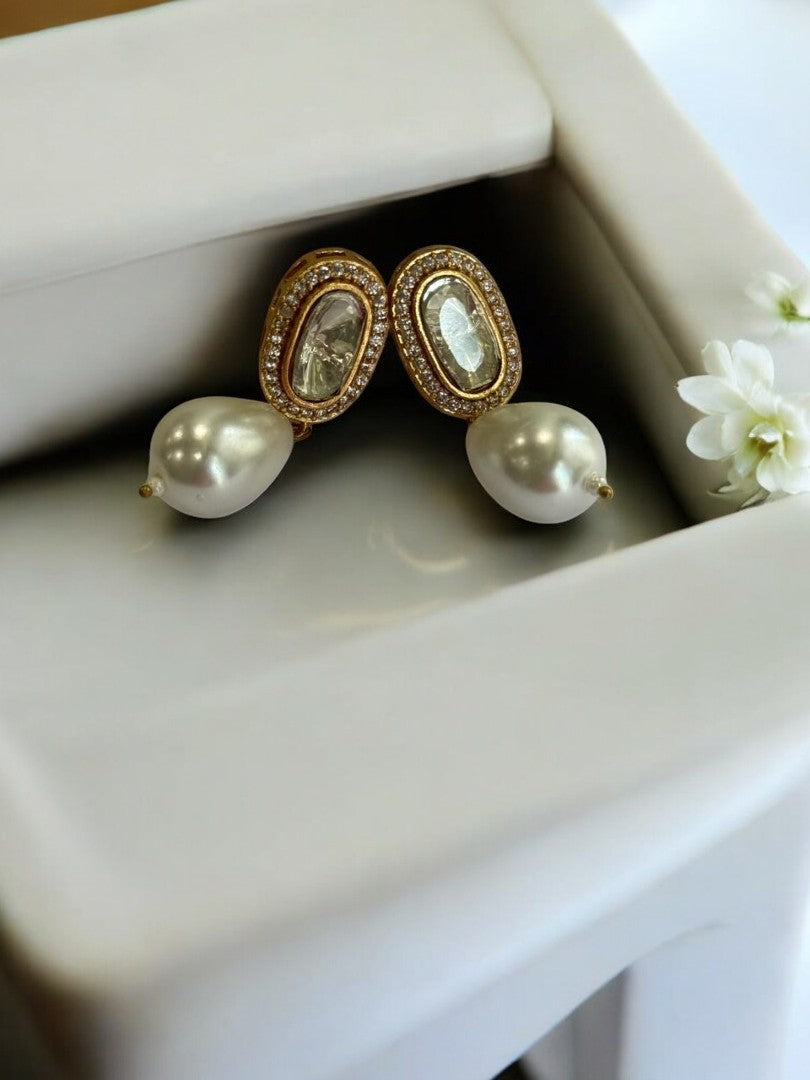 WHITE PEARL SINDHIYA KUNDAN EARRINGS