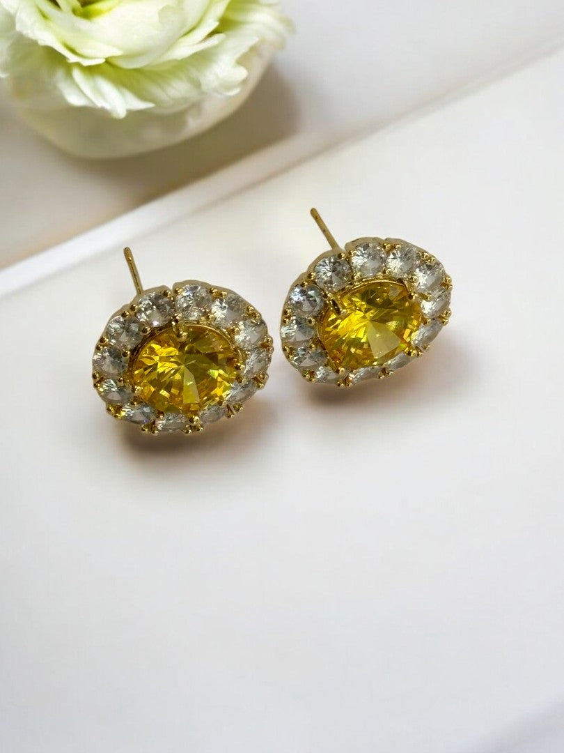 18K GOLD PLATED YELLOW BIG DIAMOND AROUND SMALL SHINY DAIMOND LUXURIOUS STUD