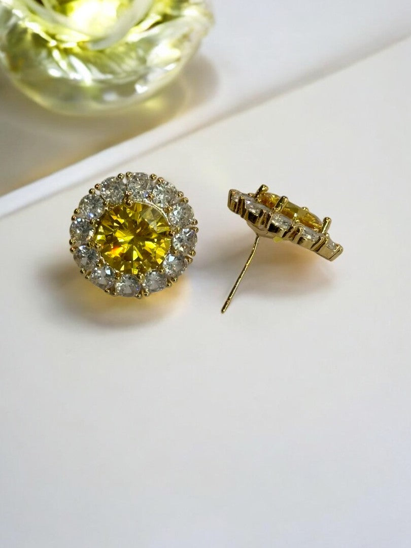 18K GOLD PLATED YELLOW BIG DIAMOND AROUND SMALL SHINY DAIMOND LUXURIOUS STUD