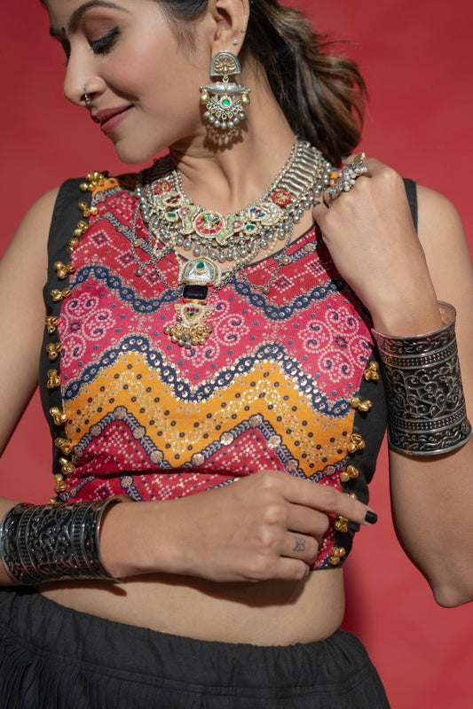 Why do jewelry compliment with navratri garba?