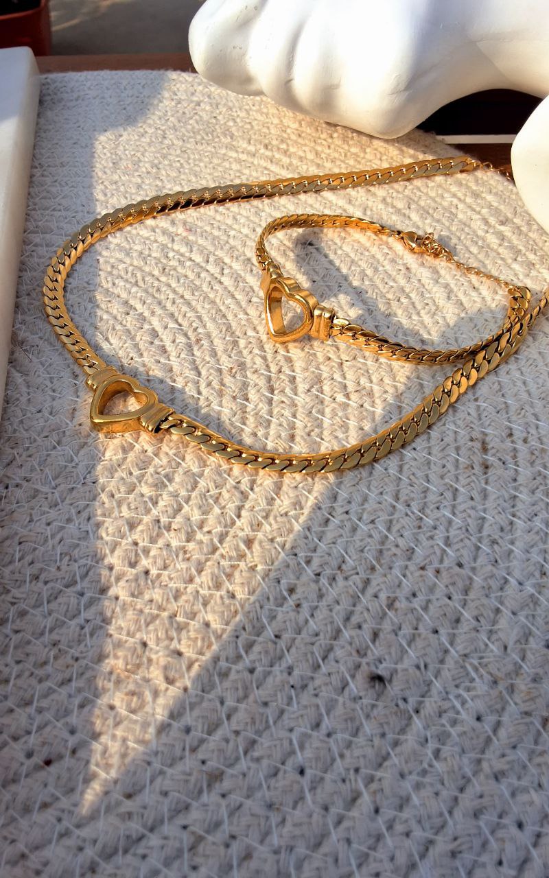 How to Care for Your Jewelry in the Summer Heat.