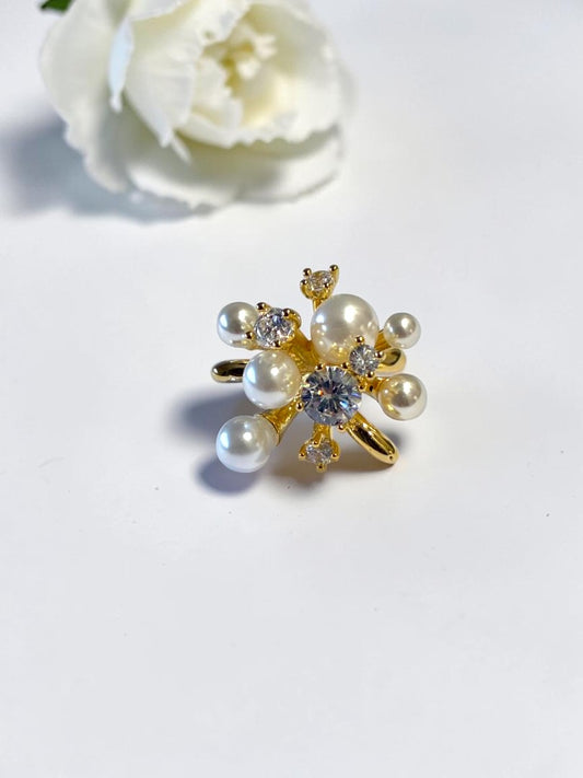 GOLDEN DIAMOND-PEARL ANALEIA EAR CUFF