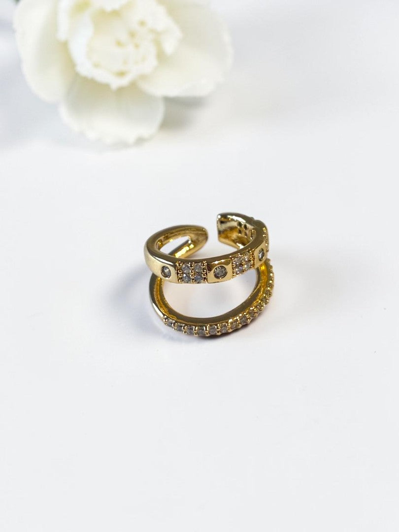 GOLDEN DIAMOND LIORA EAR CUFF