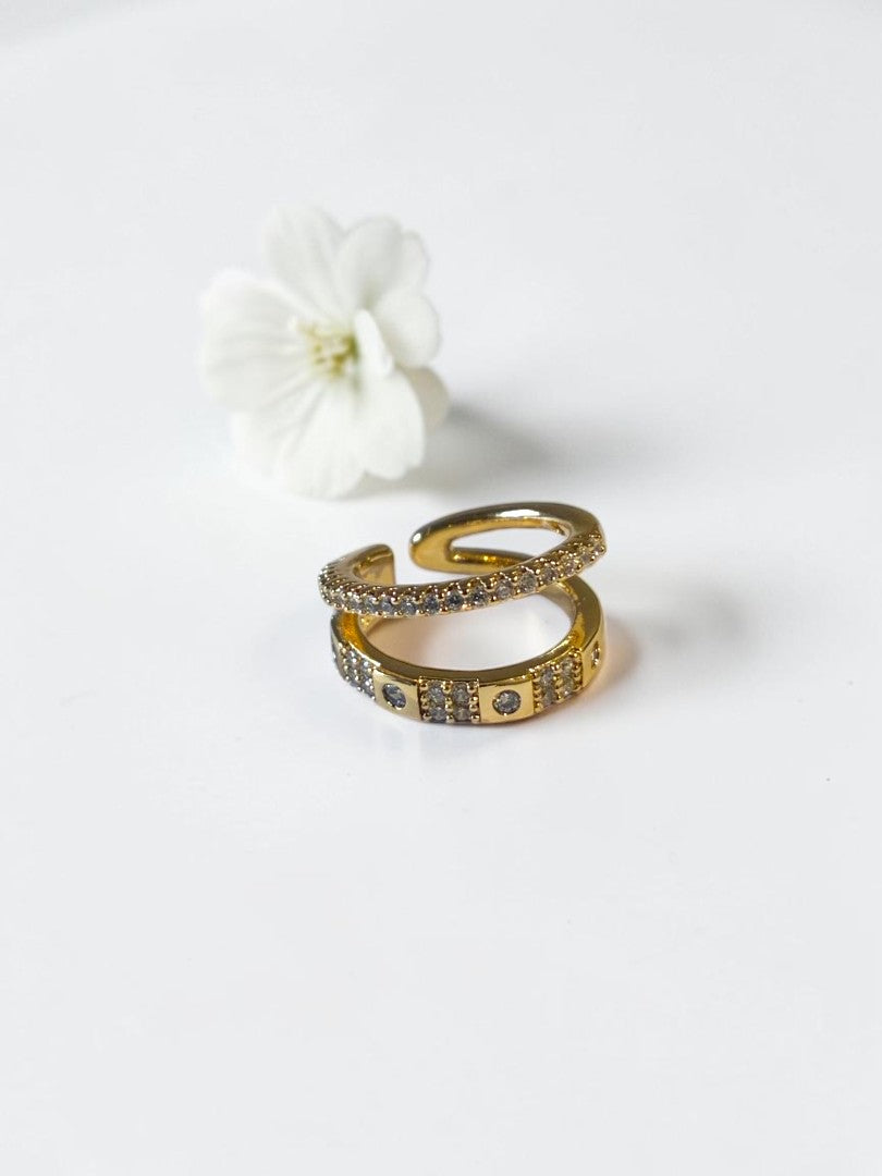 GOLDEN DIAMOND LIORA EAR CUFF