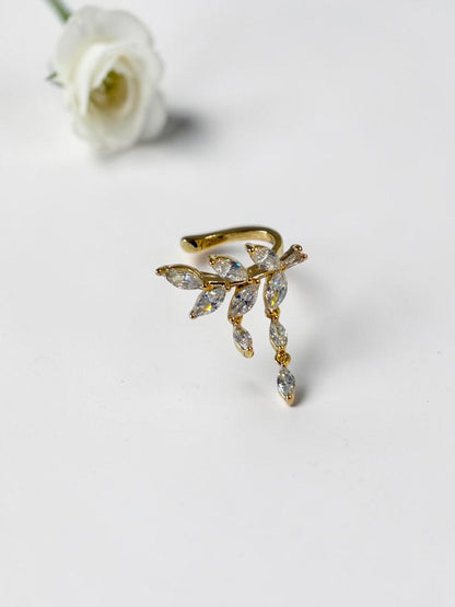 GOLDEN DIAMOND VINE KOLLYNS EAR CUFF