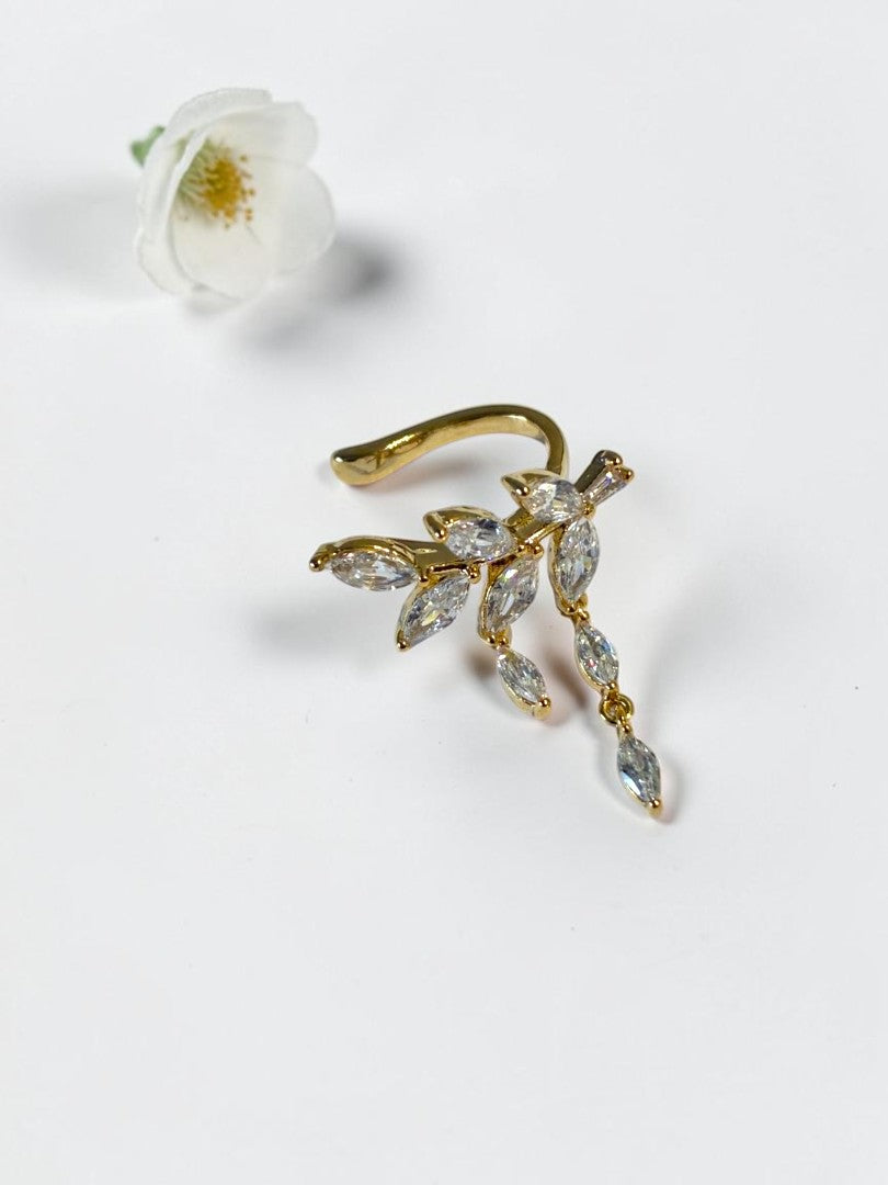 GOLDEN DIAMOND VINE KOLLYNS EAR CUFF