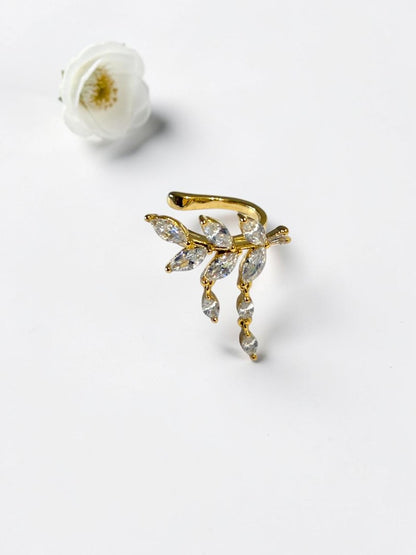 GOLDEN DIAMOND VINE KOLLYNS EAR CUFF