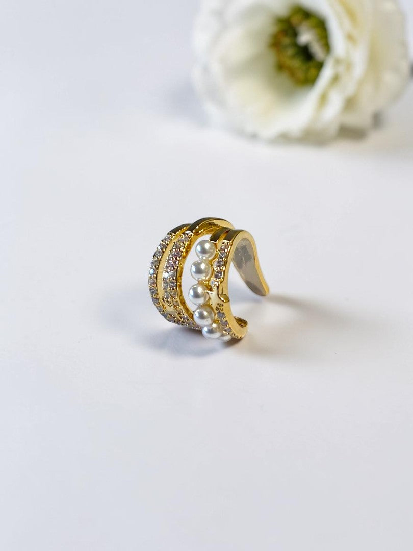 GOLDEN PEARL-DIAMOND BRIAR EAR CUFF