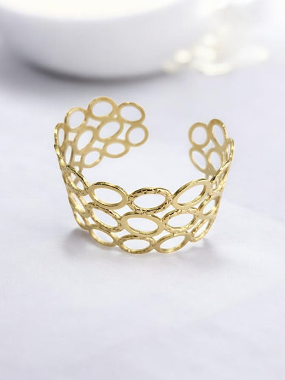 GOLDEN OVAL KANIKA BRACELET (CUFF)