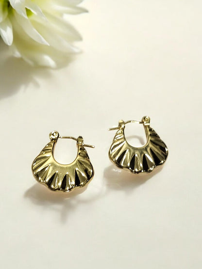 GOLD ROUND SHENELL EARRINGS