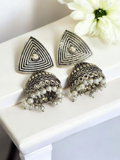 PEARL NYTHISA GERMAN SILVER EARRINGS
