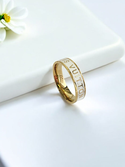 WHITE LOUIS VUITTON SOMI RING