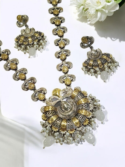 WHITE RAMYAA GERMAN SILVER JEWELLERY SET